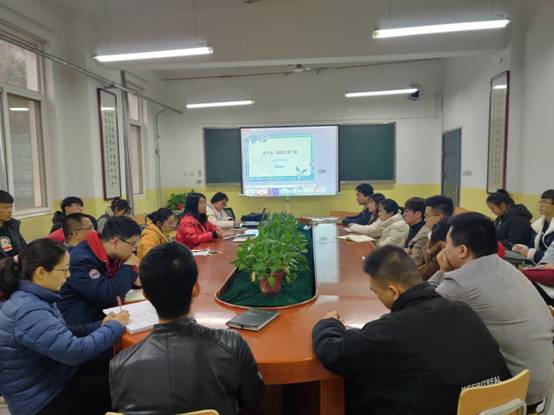 m88召开班主任、班级主要干部班级管理培训会 (1).jpg